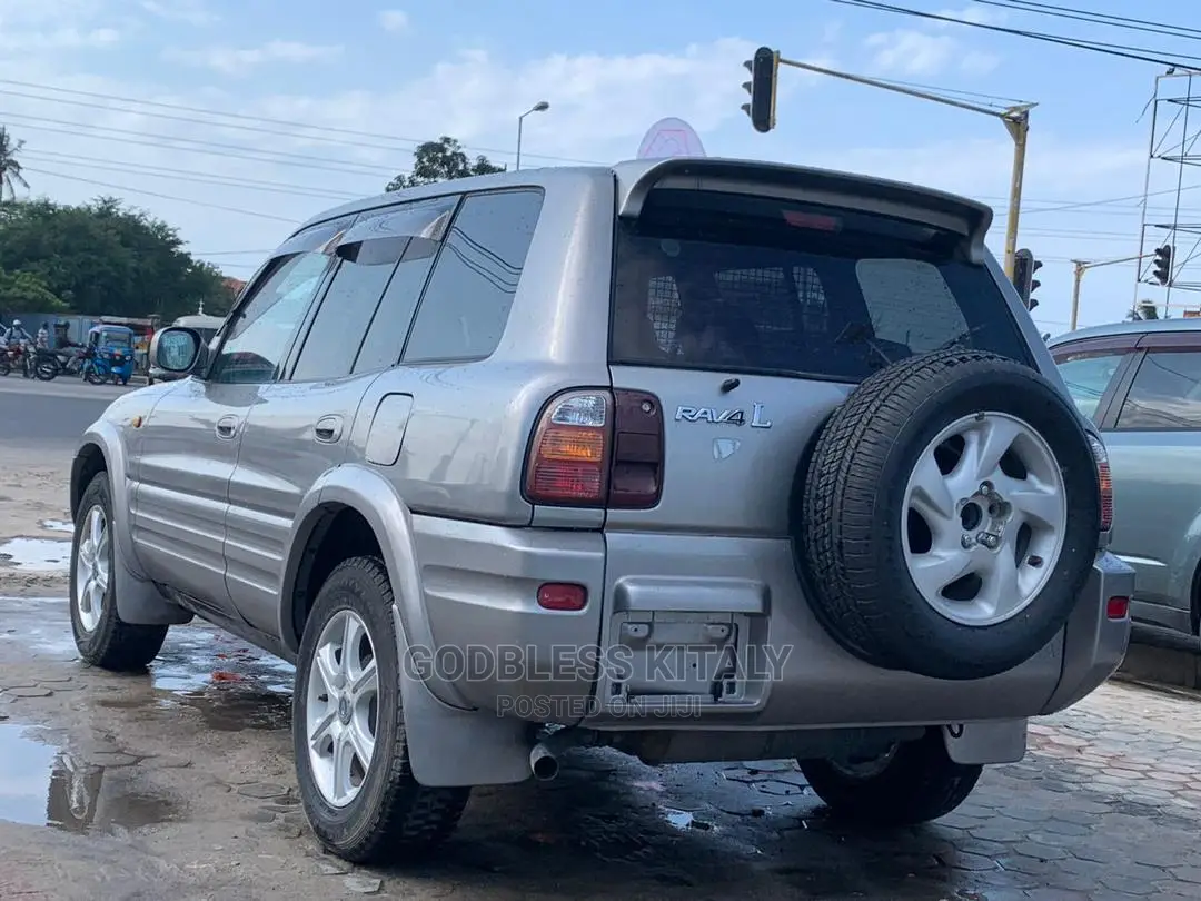 Toyota RAV4 1999 Silver