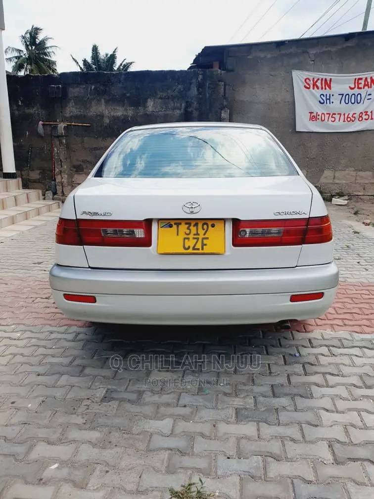 Toyota Corona Premio 2001 White