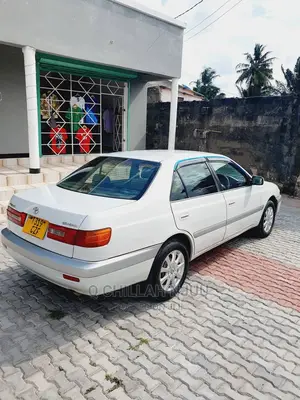 Toyota Corona Premio 2001 White