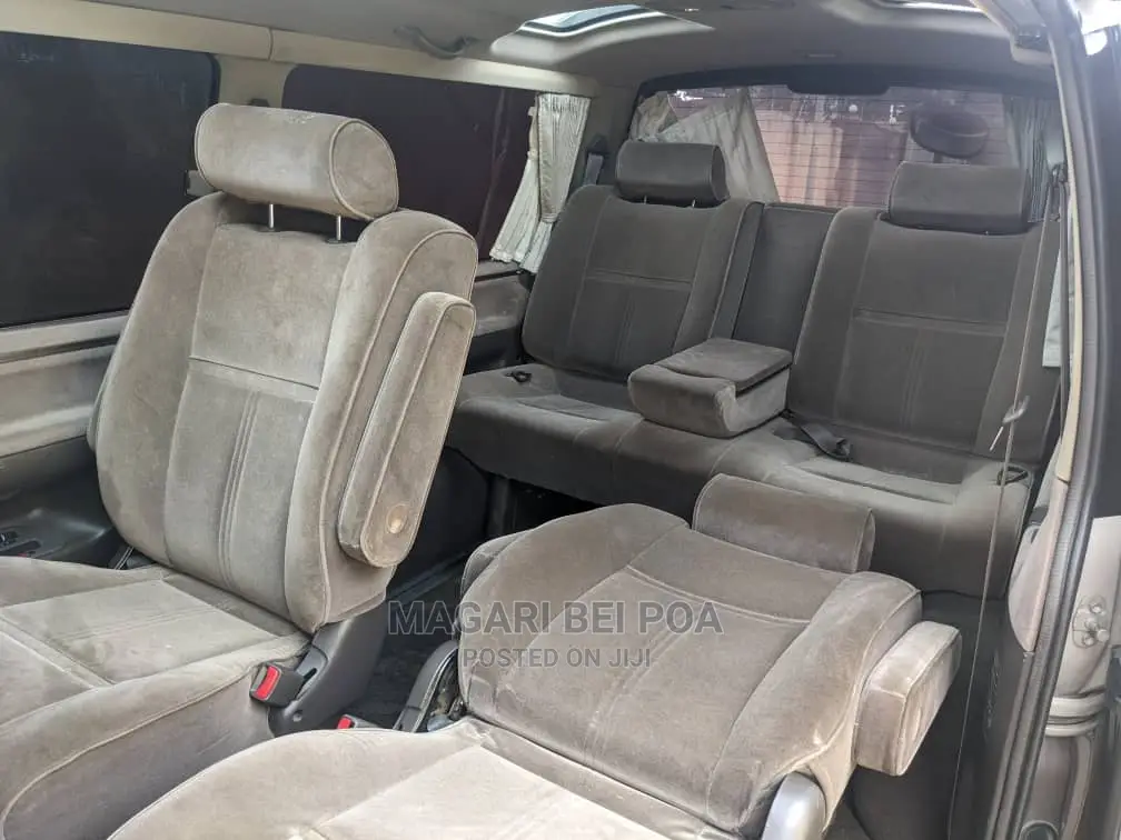 Toyota HiAce 2006 Silver