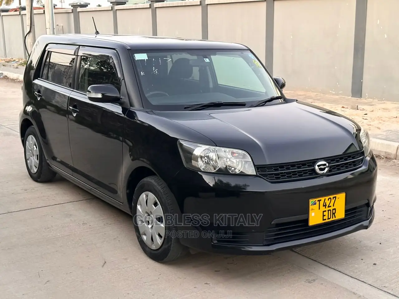 Toyota Corolla Rumion 2010 Black
