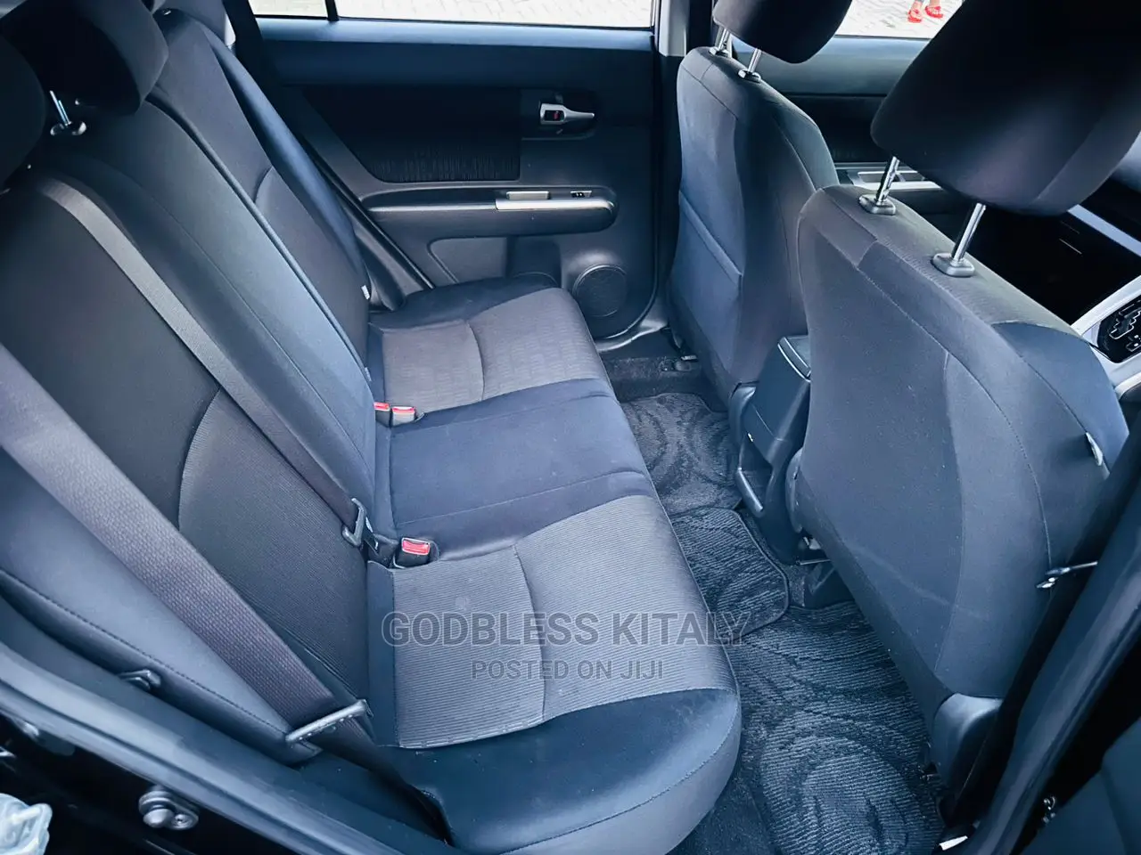 Toyota Corolla Rumion 2010 Black