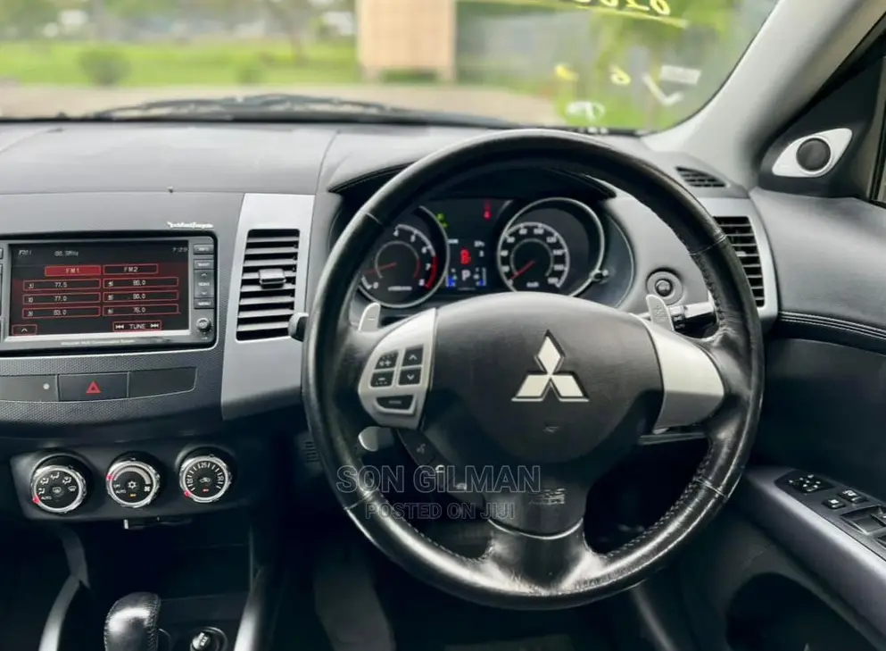 Mitsubishi Outlander 2010 Black