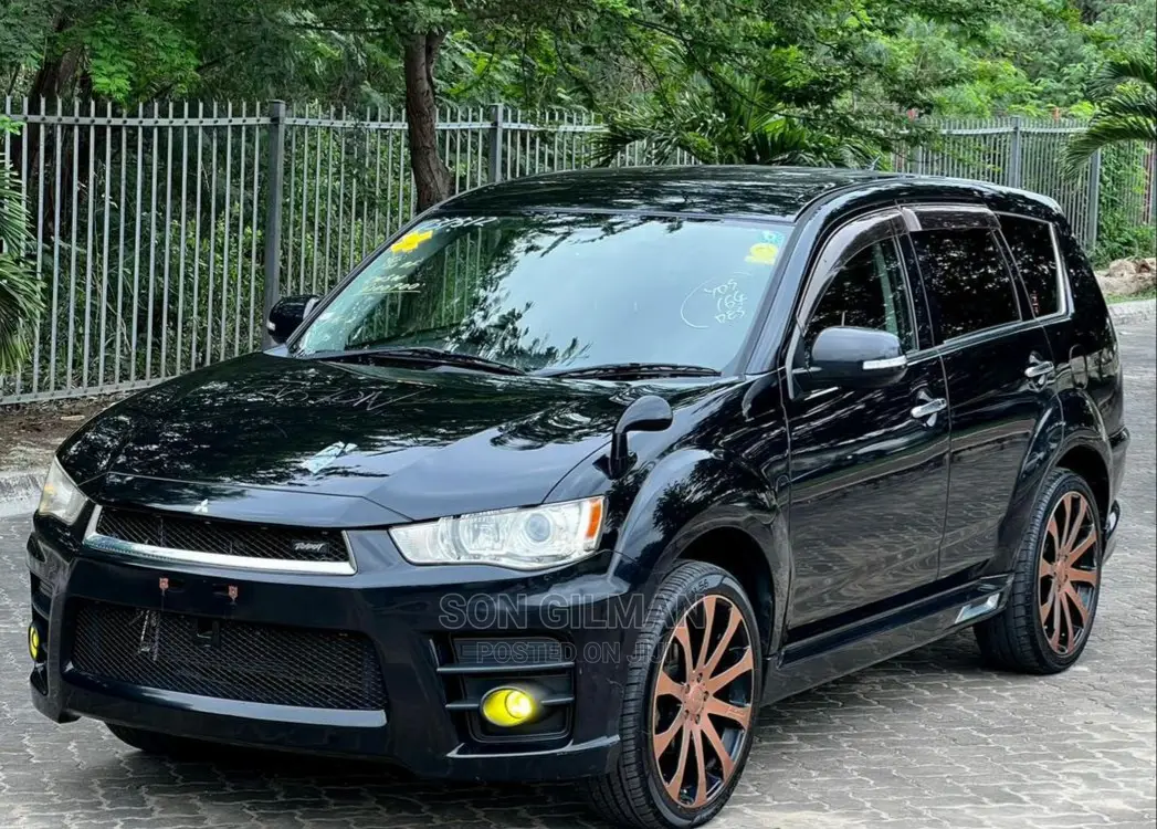 Mitsubishi Outlander 2010 Black