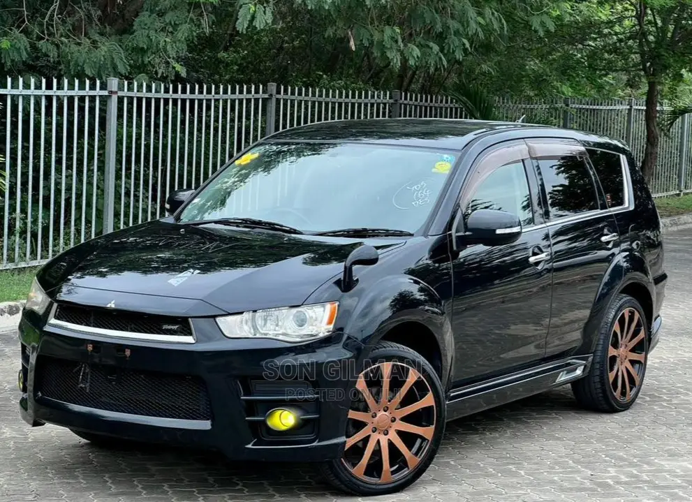 Mitsubishi Outlander 2010 Black