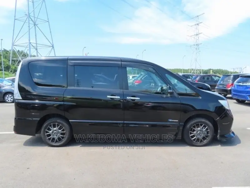 Nissan Serena 2013 Black