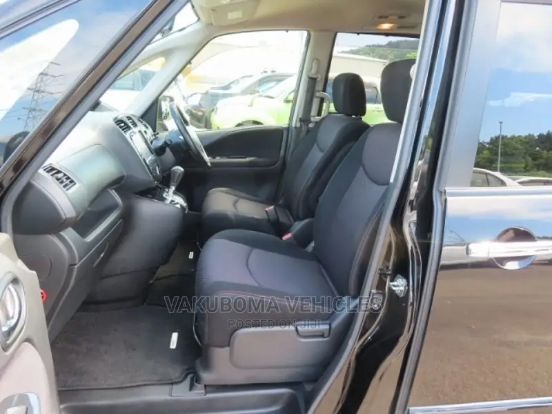 Nissan Serena 2013 Black