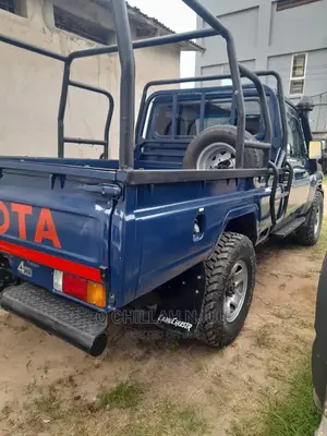 Toyota Land Cruiser 2008 Blue