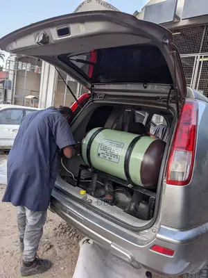 Huduma Ya Kufungua Gesi Asilia Kwenye Gari