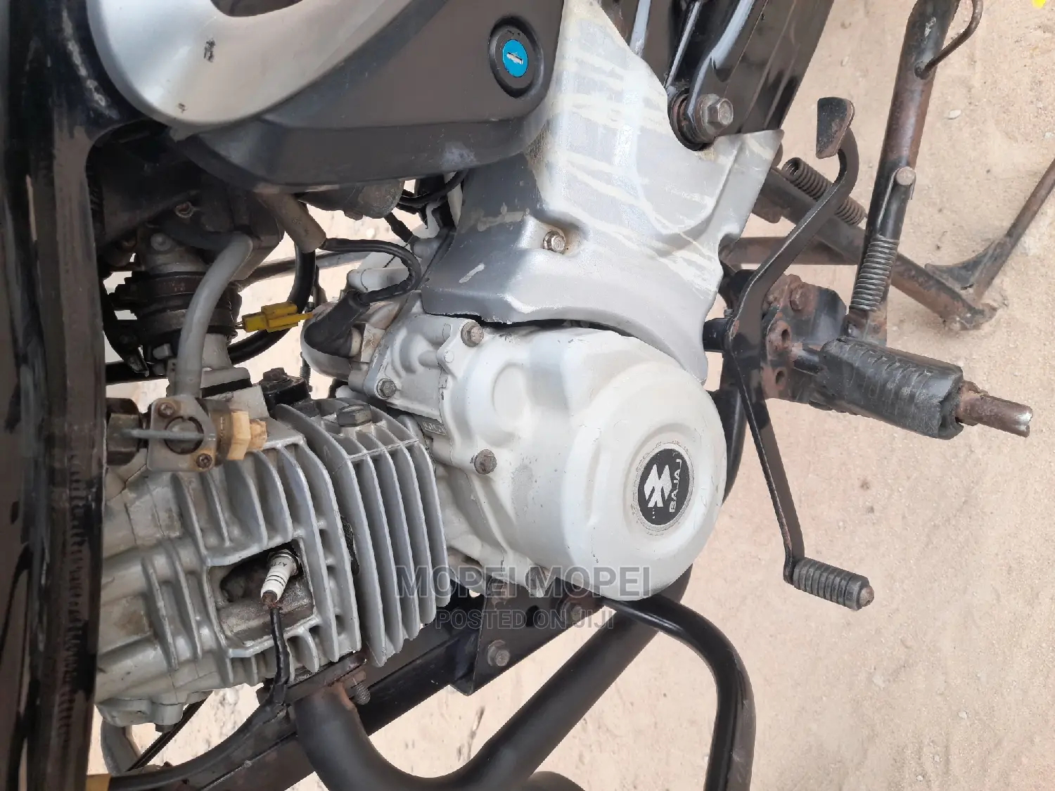Bajaj Boxer X125 2020 Black