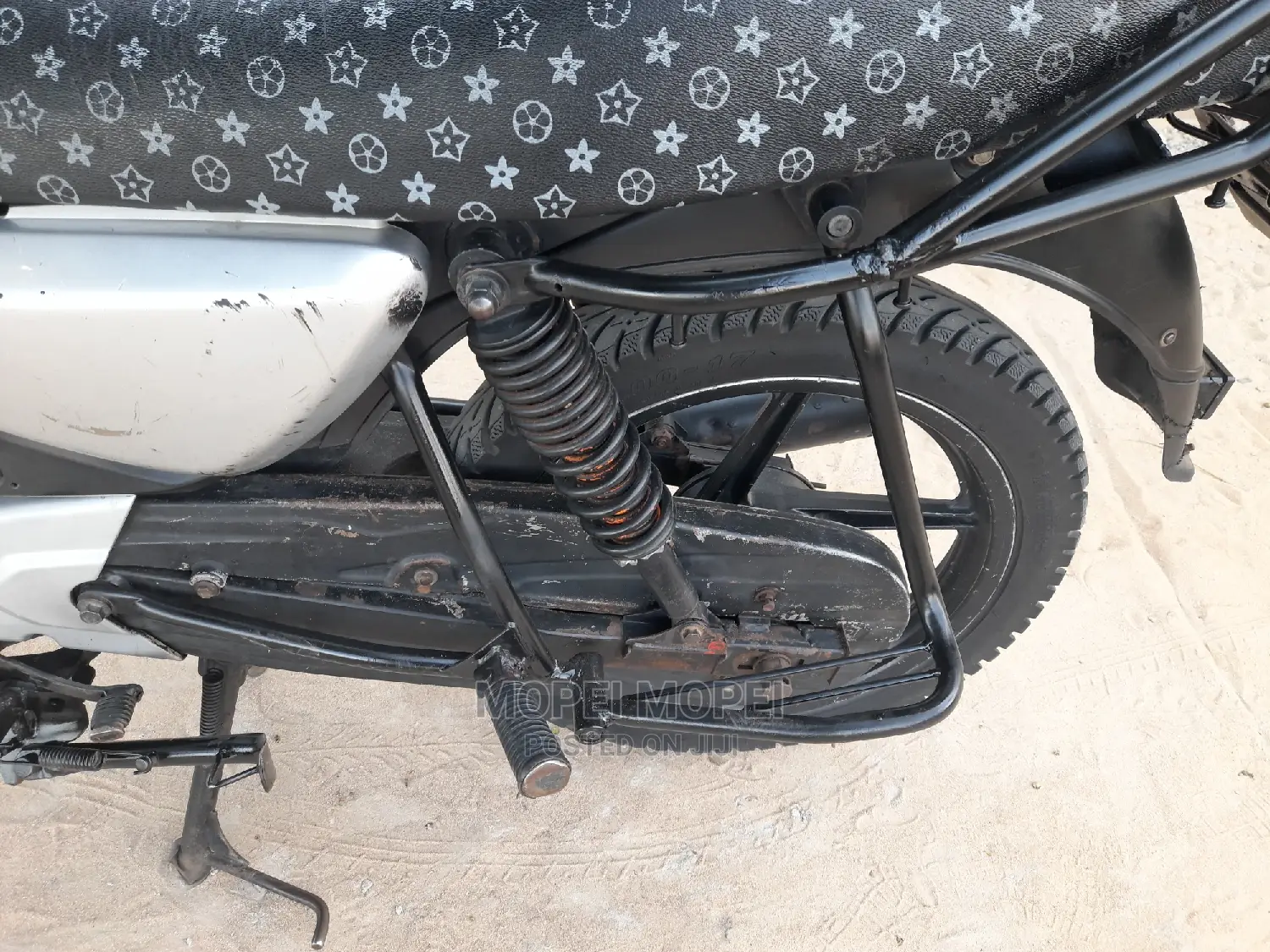 Bajaj Boxer X125 2020 Black