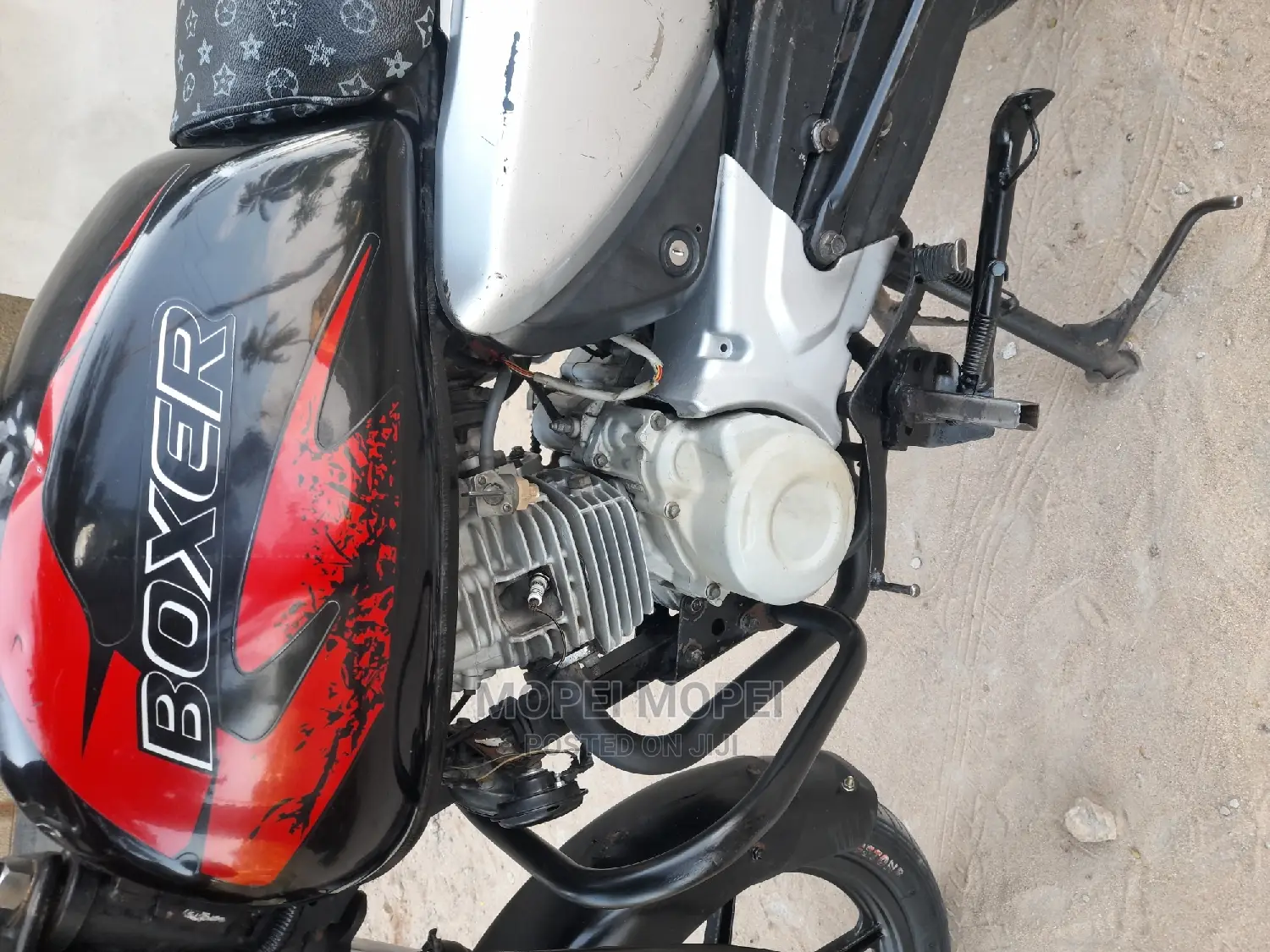 Bajaj Boxer X125 2020 Black