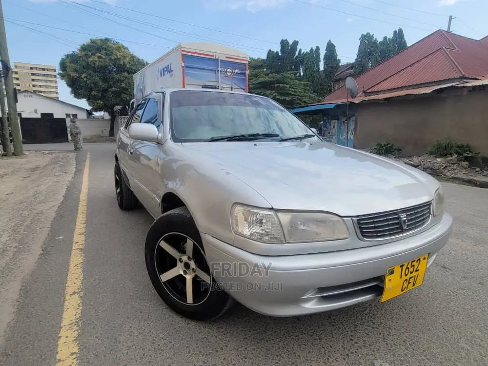 Toyota Corolla Automatic 1999 Silver