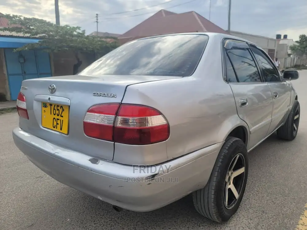 Toyota Corolla Automatic 1999 Silver