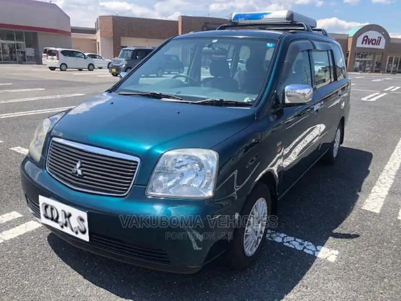 Mitsubishi Dion 2.0 2000 Green