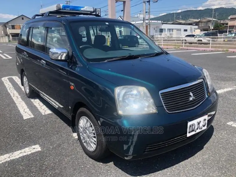 Mitsubishi Dion 2.0 2000 Green