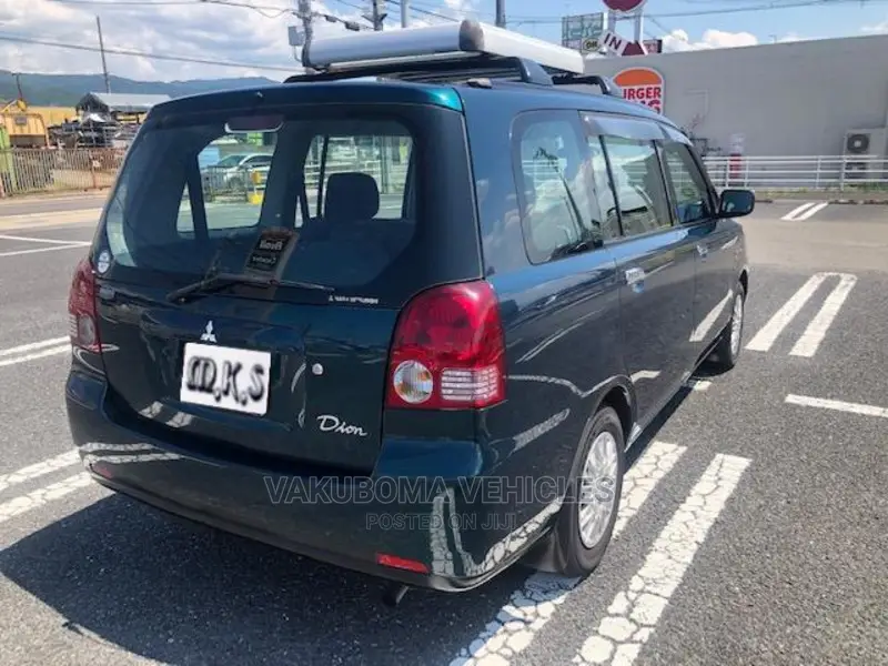 Mitsubishi Dion 2.0 2000 Green