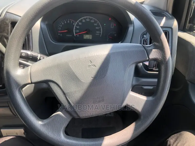 Mitsubishi Dion 2.0 2000 Green