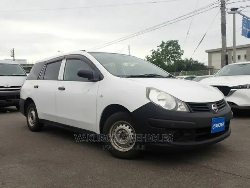 Nissan Advan 2016 White