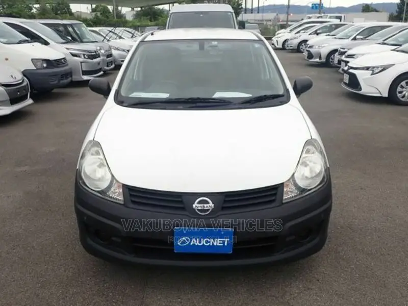 Nissan Advan 2016 White