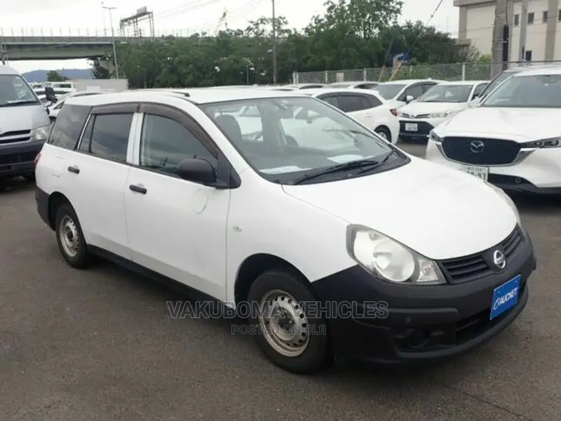 Nissan Advan 2016 White