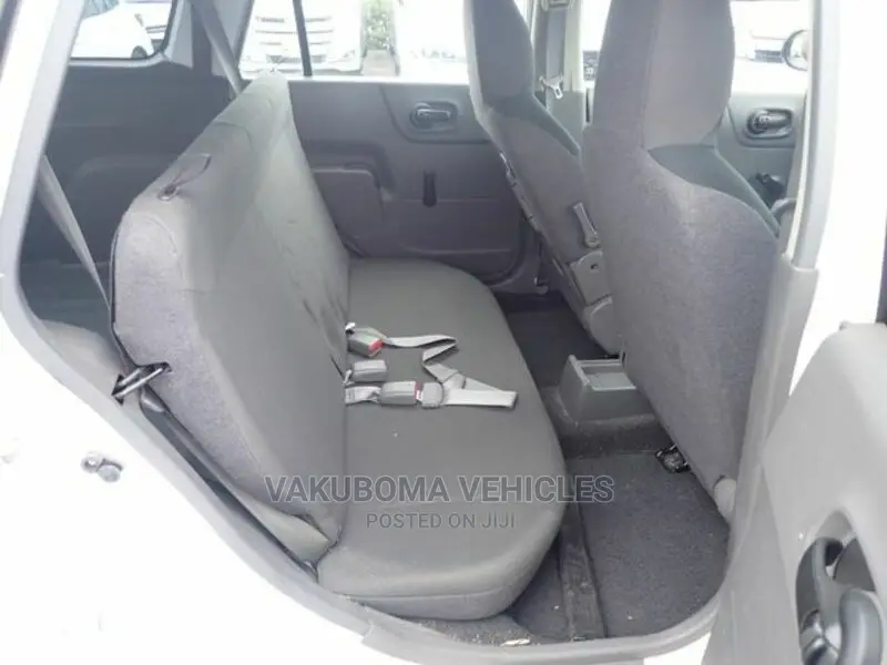 Nissan Advan 2016 White
