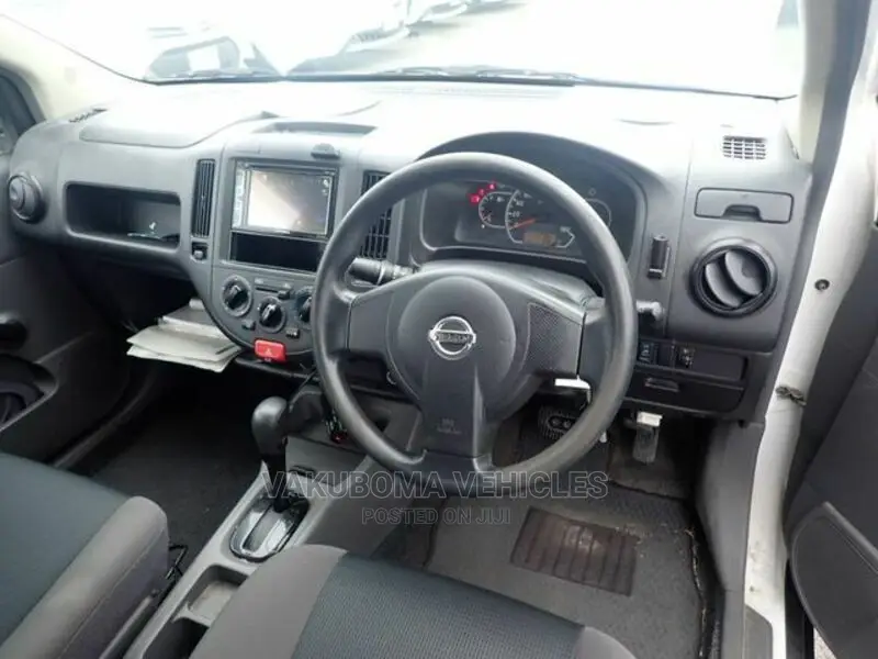 Nissan Advan 2016 White