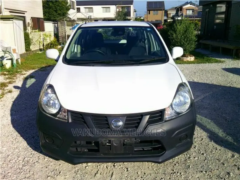 Nissan Advan 2017 White