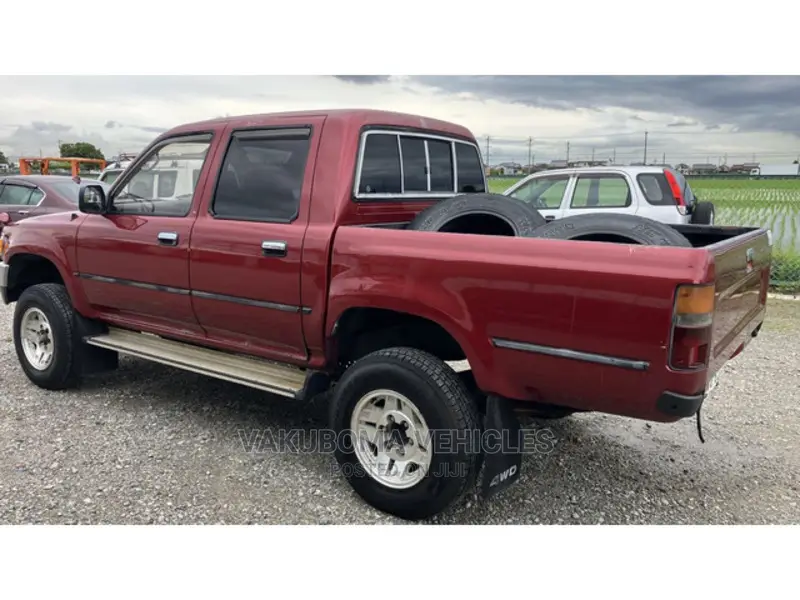Toyota Hilux 1996 Red