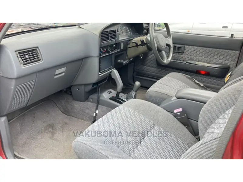 Toyota Hilux 1996 Red