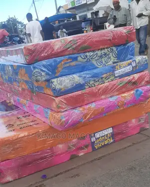Godoro Ndogo Zipo 2*5*6 X 4 Za Wanafunzi Ni Ndogo
