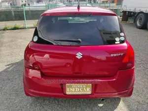 Suzuki Swift 2006 Red