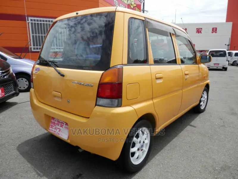 Subaru Pleo 2002 Yellow