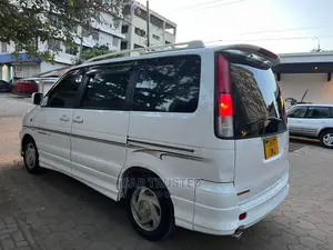 Toyota Noah 2.0 FWD (8 Seater) 2001 White