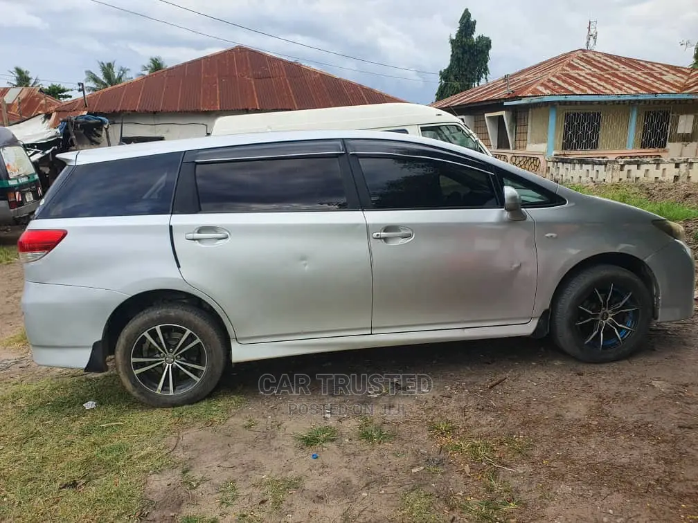 Toyota Wish 2009 Silver