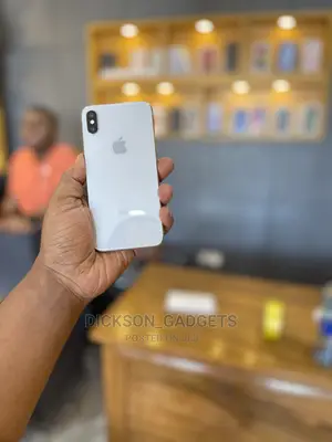 Apple iPhone X 64 GB White