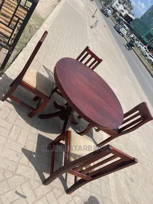 Dinning Table Viti 4 Mninga