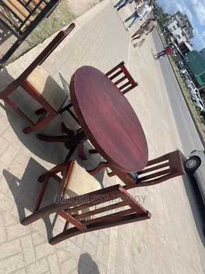 Dinning Table Viti 4 Mninga