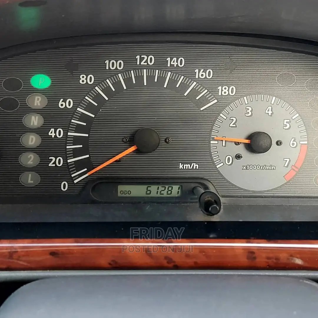 Toyota Noah 2001 White