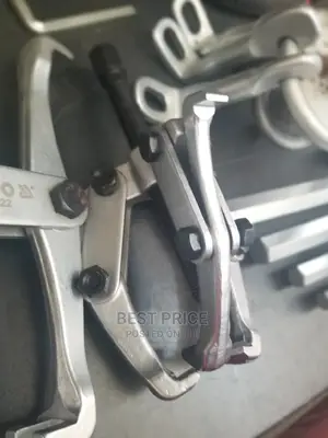 3 JAW PULLER 4 Inch