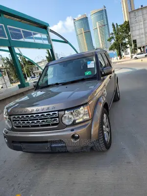 Land Rover Discovery 2010 Gray