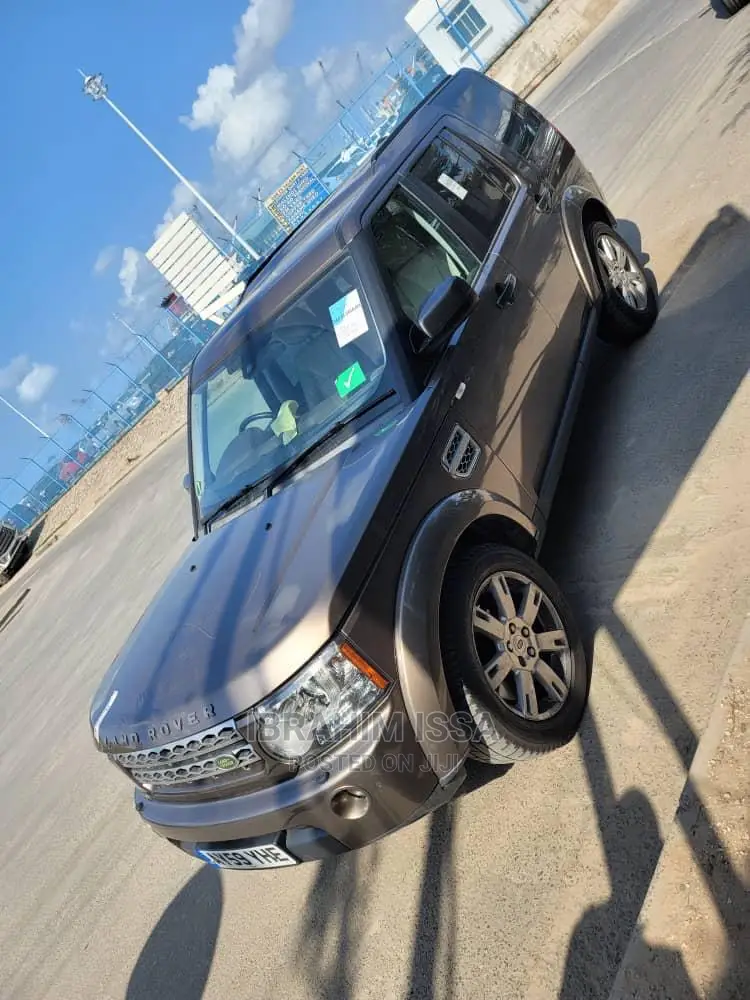 Land Rover Discovery 2010 Gray