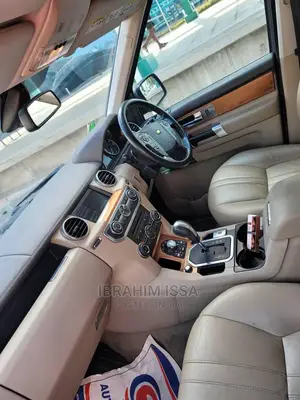 Land Rover Discovery 2010 Gray