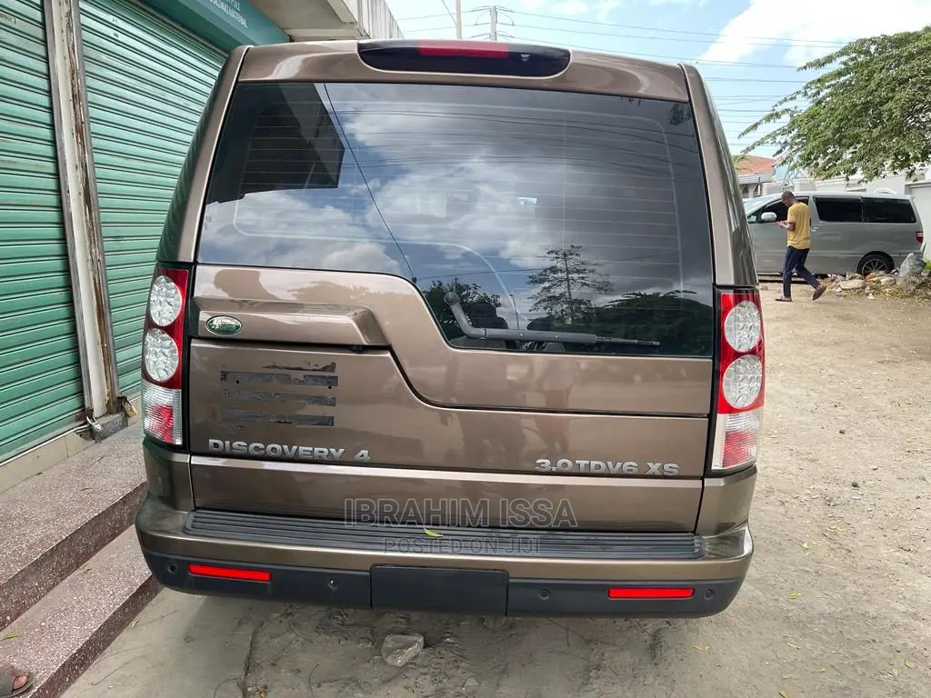 Land Rover Discovery 2010 Gray