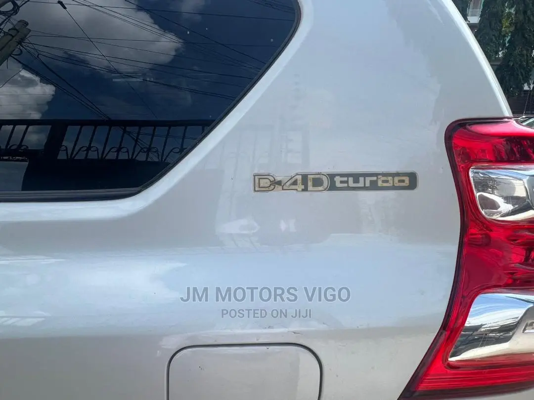 Toyota Land Cruiser Prado 2014 White
