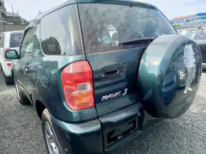 Toyota RAV4 1.8 2004 Green