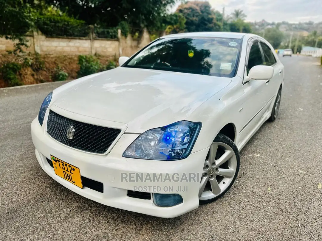 Toyota Crown 2004 Silver