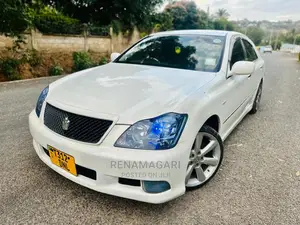 Toyota Crown 2004 Silver