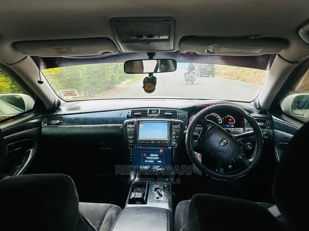 Toyota Crown 2004 Silver