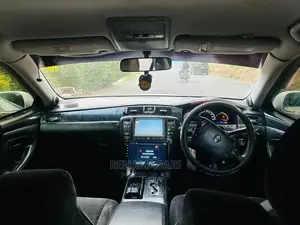 Toyota Crown 2004 Silver
